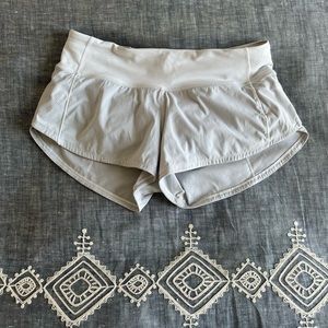 lululemon Women’s Training Speed Up Low-Rise Lined Short 2.5” Size 4
